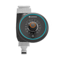 Programador de riego GARDENA Water Control Easy con dial de selección naranja y cuerpo gris oscuro resistente