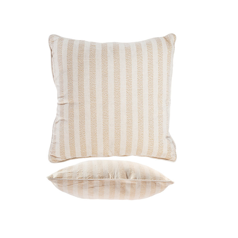 Cojín cuadrado PENGO Glam 45x45 cm con diseño de rayas verticales en tonos crema y beige