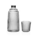 Set de botella de vidrio de 1.1 litros con tapón de aluminio y vaso de 250 ml por separado