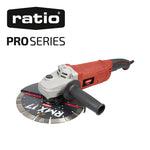 Amoladora angular RATIO ProSeries R-AM2200 de 230mm con disco de diamante y mango auxiliar.