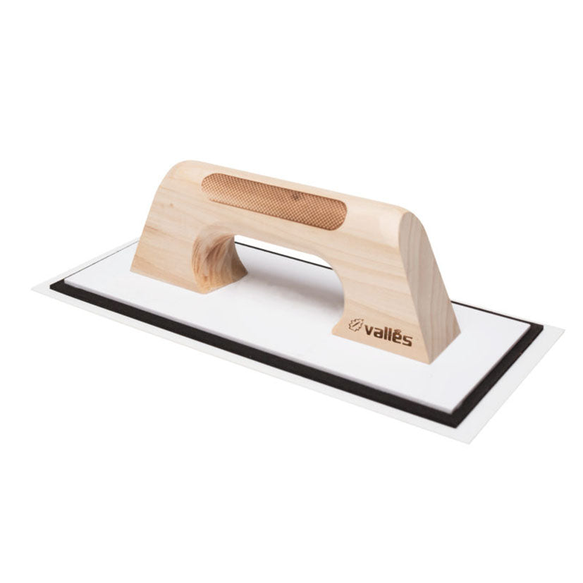 Llana rectangular VALLÉS con hoja de polipropileno blanca y mango de madera ergonómico para microcemento
