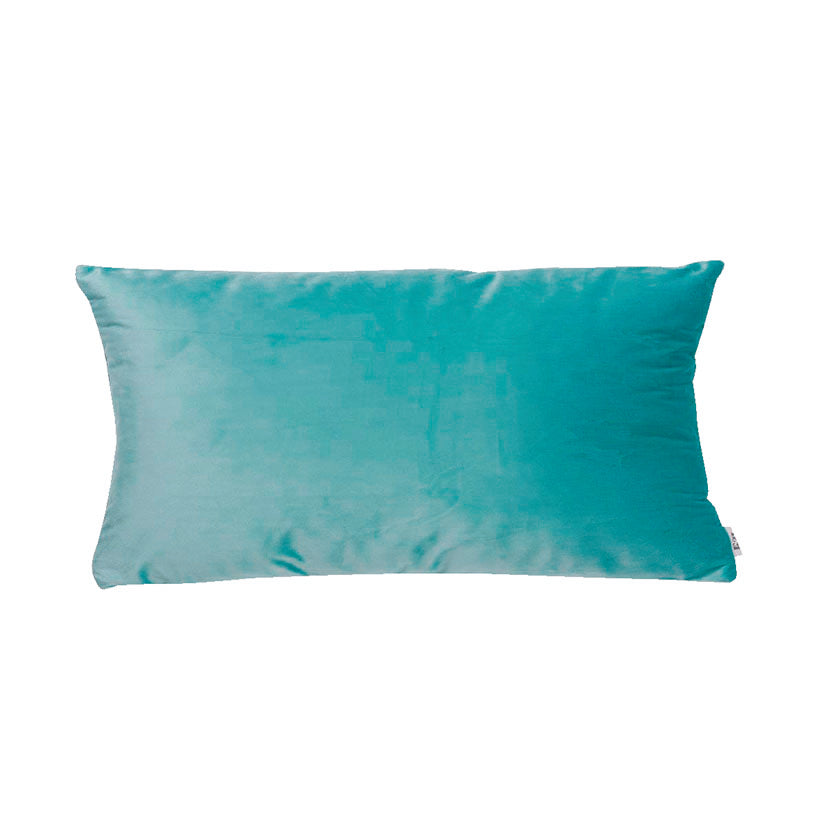 Cojín decorativo rectangular 30x50 cm color turquesa vibrante con tacto suave.