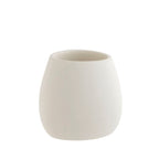 Vaso portacepillos de resina blanca con forma orgánica y acabado mate