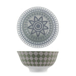 Bol de porcelana con exterior de rombos verdes e interior con mandala floral gris