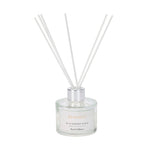 Ambientador Mikado Benarzo 80ml fragancia Blackberry & Bay en frasco de cristal con varillas blancas