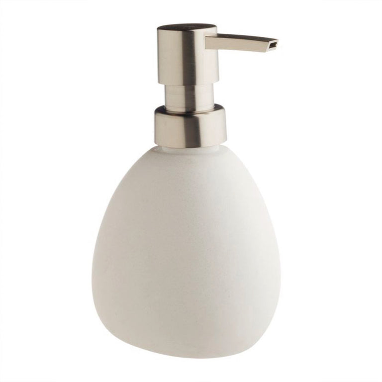Primer plano de dispensador de jabón líquido blanco para baño o cocina