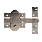 Cerrojo de sobreponer MICEL CRR10 en acabado níquel con placa de fijación y cerradero lateral.