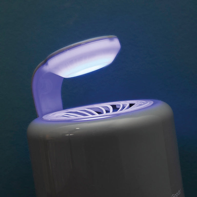 Detalle de luz LED UV de lámpara antimosquitos para atracción de insectos voladores