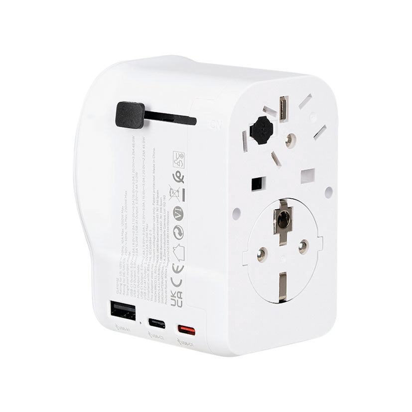 Detalle de puertos de carga USB-C y USB-A en adaptador de viaje SIMON de 65W.