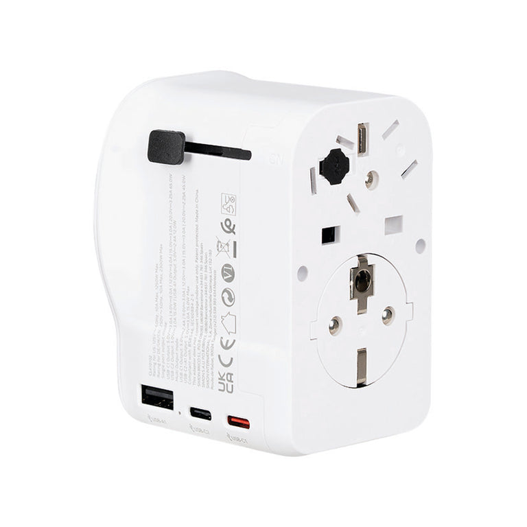 Detalle de puertos de carga USB-C y USB-A en adaptador de viaje SIMON de 65W.