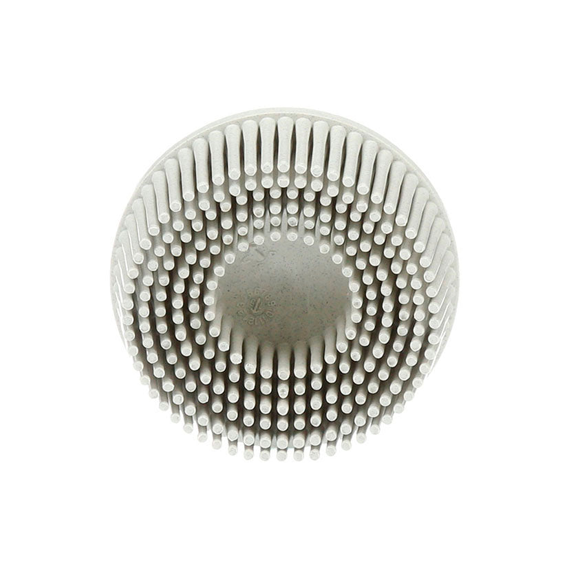 Vista superior de cepillo abrasivo 3M Scotch-Brite Bristle con cerdas de nylon y grano cerámico para limpieza industrial.