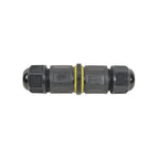 Detalle de conector eléctrico estanco recto DUOLEC con especificaciones 24A 450VAC grabadas
