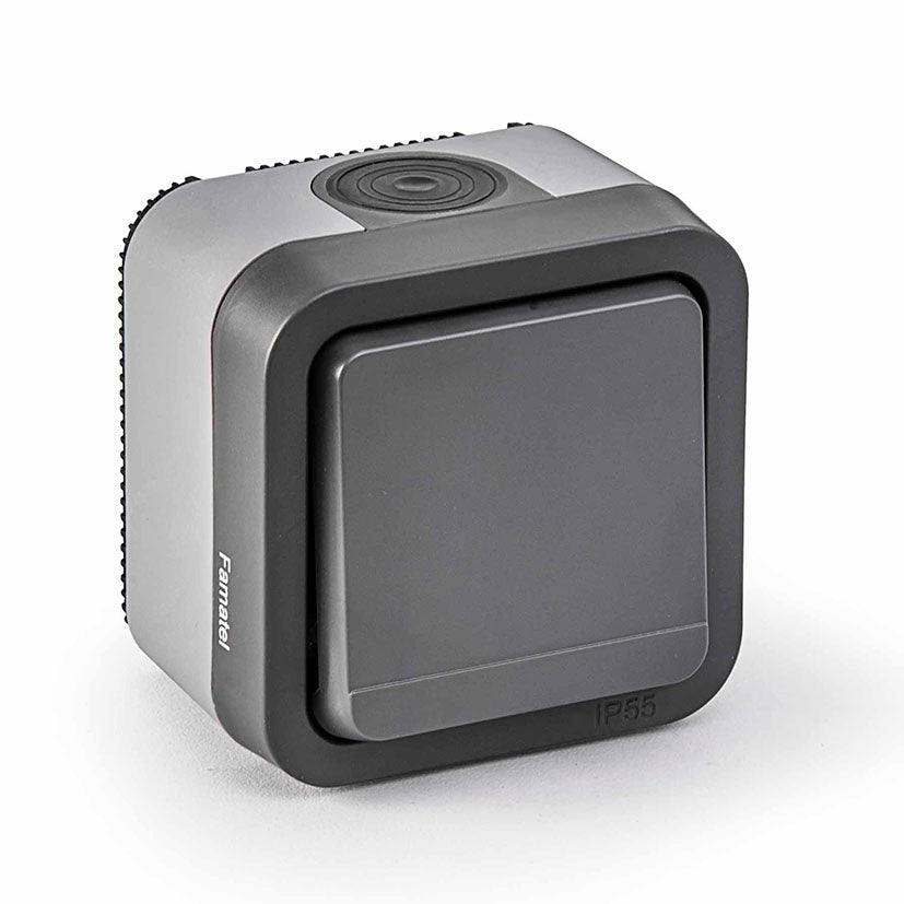 Famatel Aquaris IP55: Mecanismos Estancos para Exterior