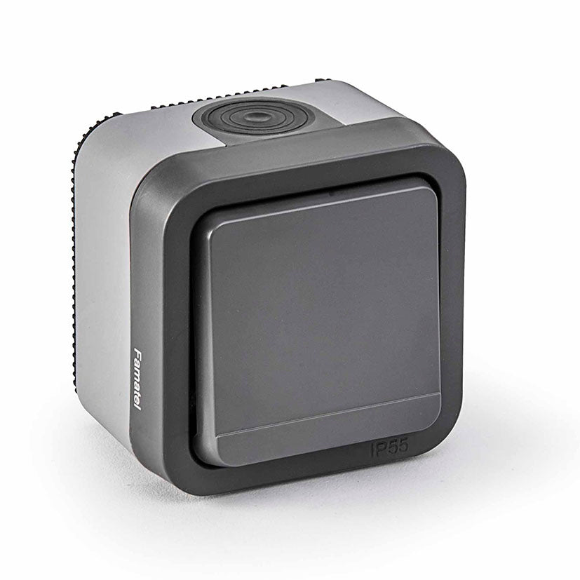 Famatel Aquaris IP55: Mecanismos Estancos para Exterior