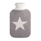 Bolsa de agua caliente PENGO 1.8L con funda de punto gris y estrella blanca central