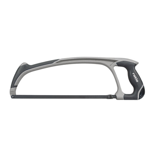 Arco de sierra profesional de aluminio ligero marca Ratio con hoja de 300mm instalada.
