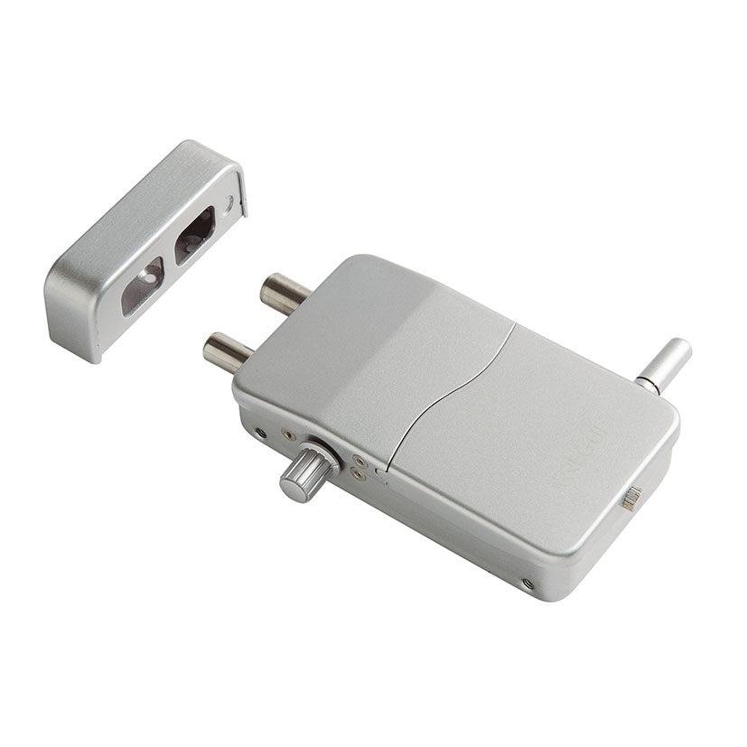 Alt Text: Cuerpo de la cerradura de seguridad invisible Arregui en acabado plata con sus dos pernos de acero extendidos y el soporte de cierre lateral.